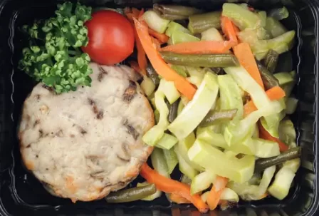 Лингвини овощное и котлета куриная