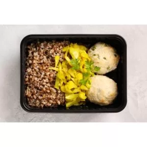Куриные котлеты с гречей и горошком